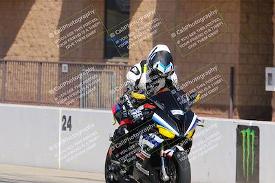 media/Aug-26-2022-Fastrack Riders (Fri) [[055e3b3c9d]]/level 2/Session 1 Start Finish/